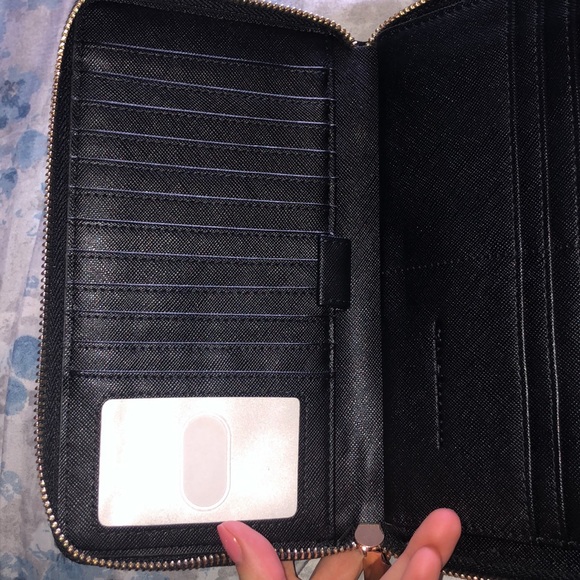 Wallet - Picture 3 of 5